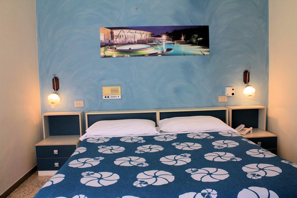 Hotel Saturno Chianciano Terme Εξωτερικό φωτογραφία