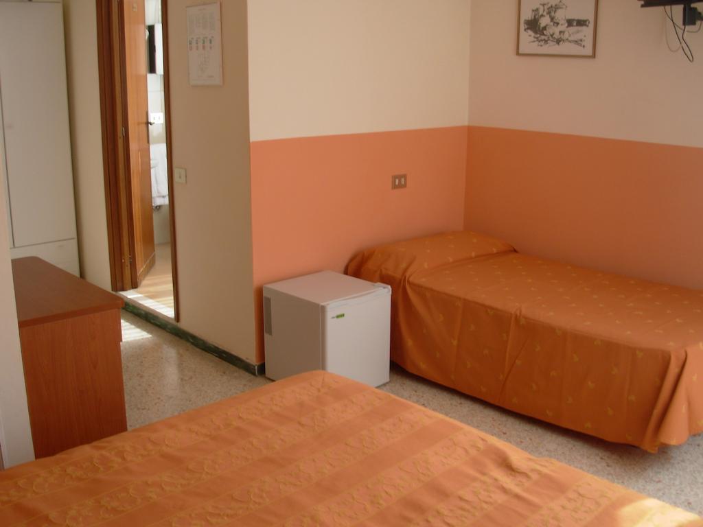 Hotel Saturno Chianciano Terme Δωμάτιο φωτογραφία