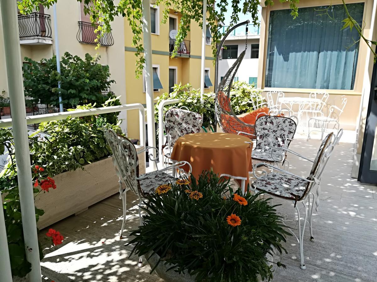 Hotel Saturno Chianciano Terme Εξωτερικό φωτογραφία