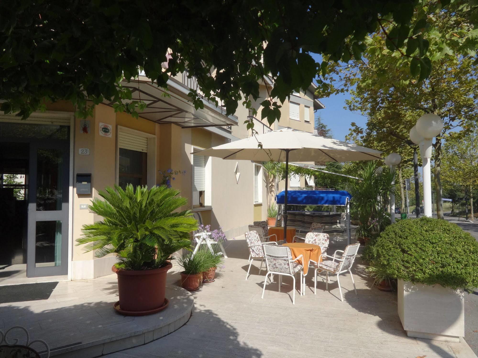 Hotel Saturno Chianciano Terme Εξωτερικό φωτογραφία